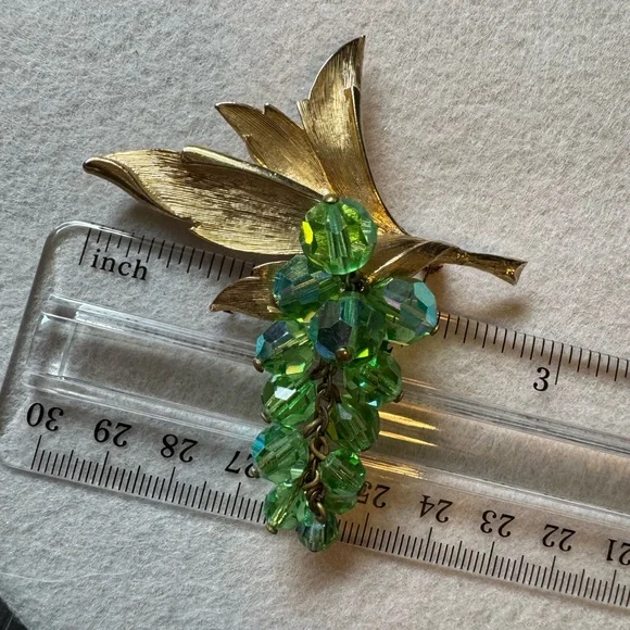Beautiful vintage preowned Brooch - Picture 4 of 12